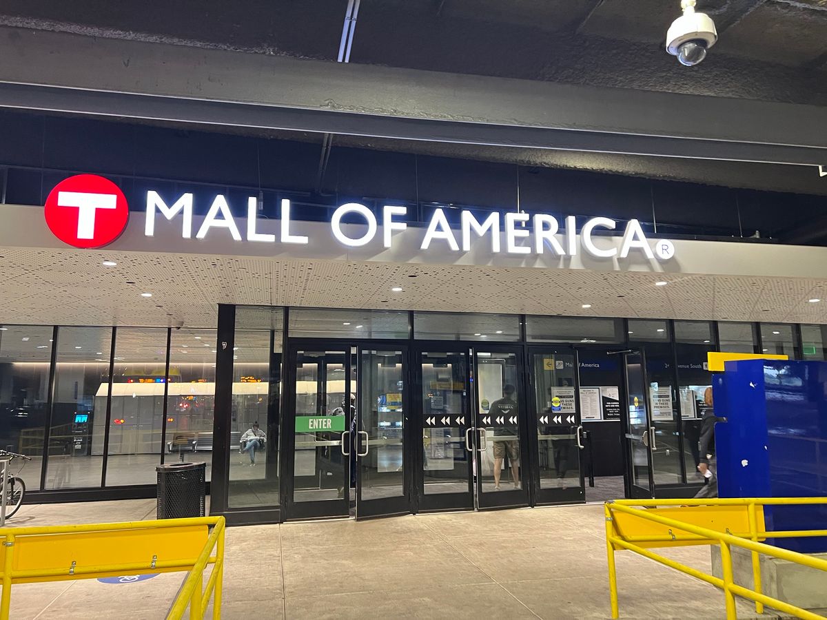 I went to the largest Mall in North America: The Mall of America and this was my experience.