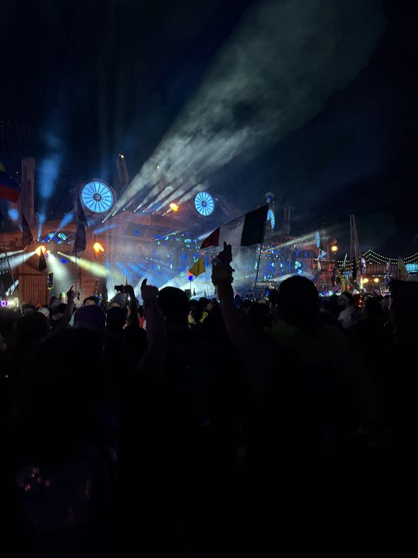 I went to EDC: Las Vegas 2026 Solo and Had a blast