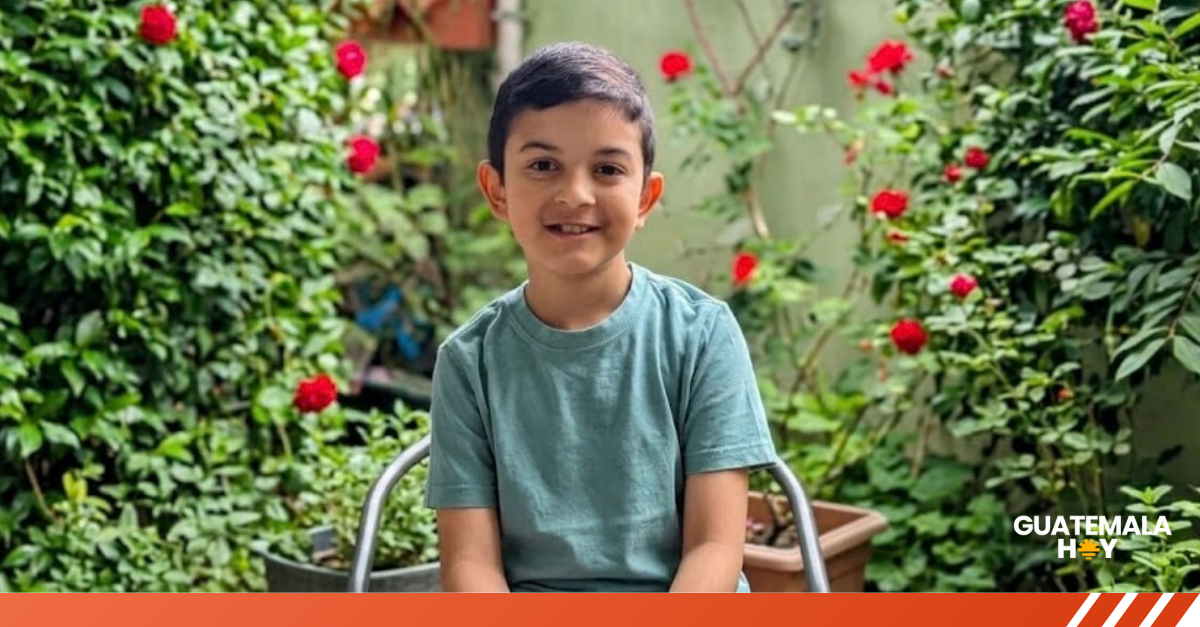 Él es Julián Velásquez, el niño guatemalteco que conquista retos académicos dentro y fuera del país