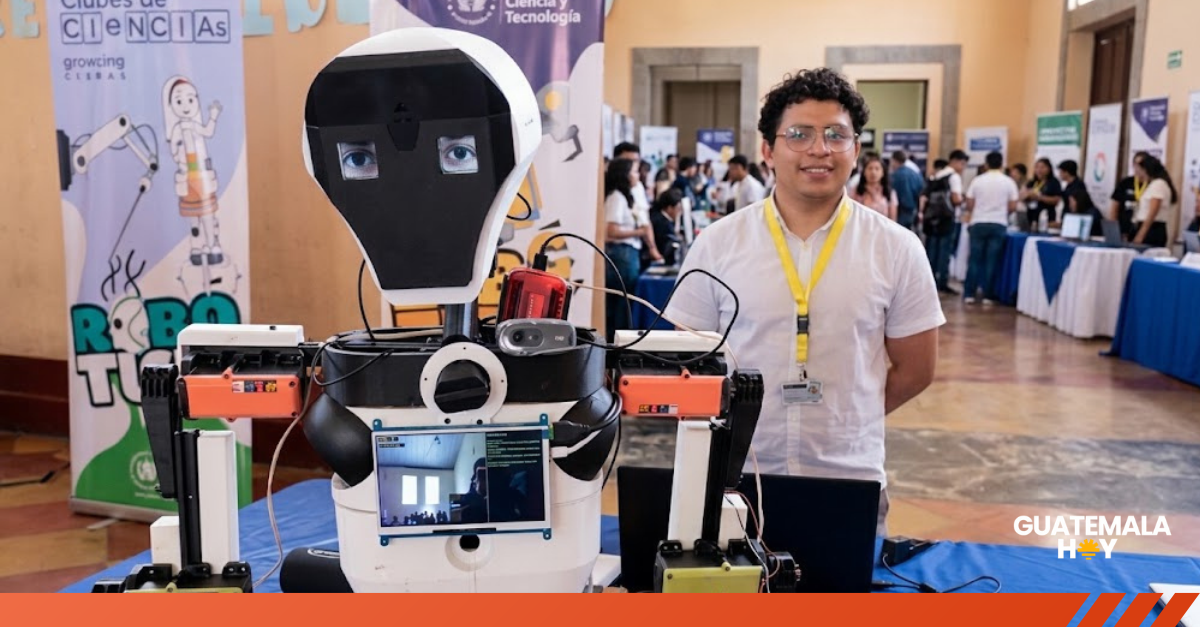 Jeffrey Salazar, el ingeniero guatemalteco que creó a Hermes, un robot con inteligencia artificial