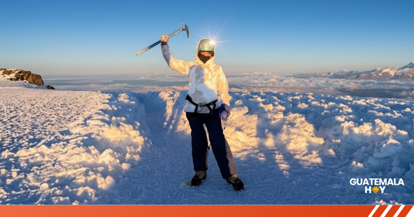 Jennifer conquista el Chimborazo: la hazaña de una montañista originaria de Chiquirichapa