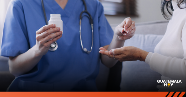 Distribución de medicamentos a hospitales y clínicas: qué cambia frente al abastecimiento de farmacias