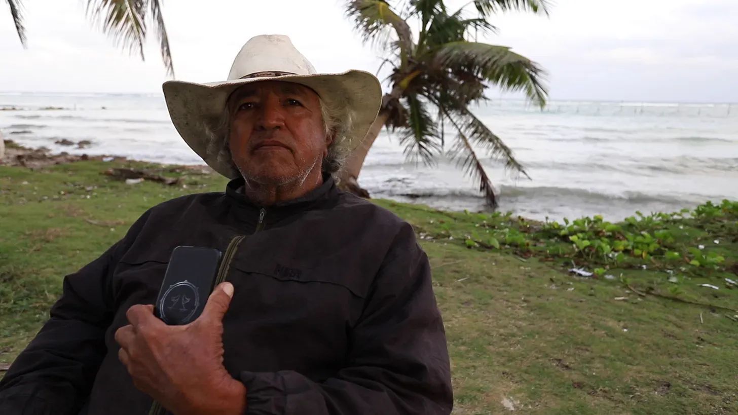 I Met a Vagabond in the Caribbean: “Dream. Have Goals,” Said Eduardo — an Anthropologist Living on the Streets