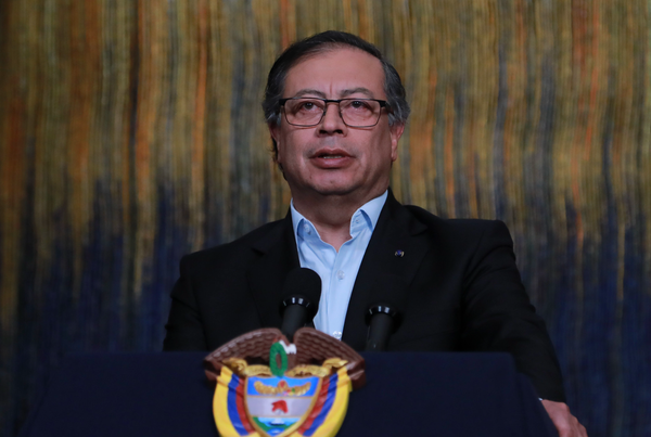 Petro hikes tariffs on Chinese steel