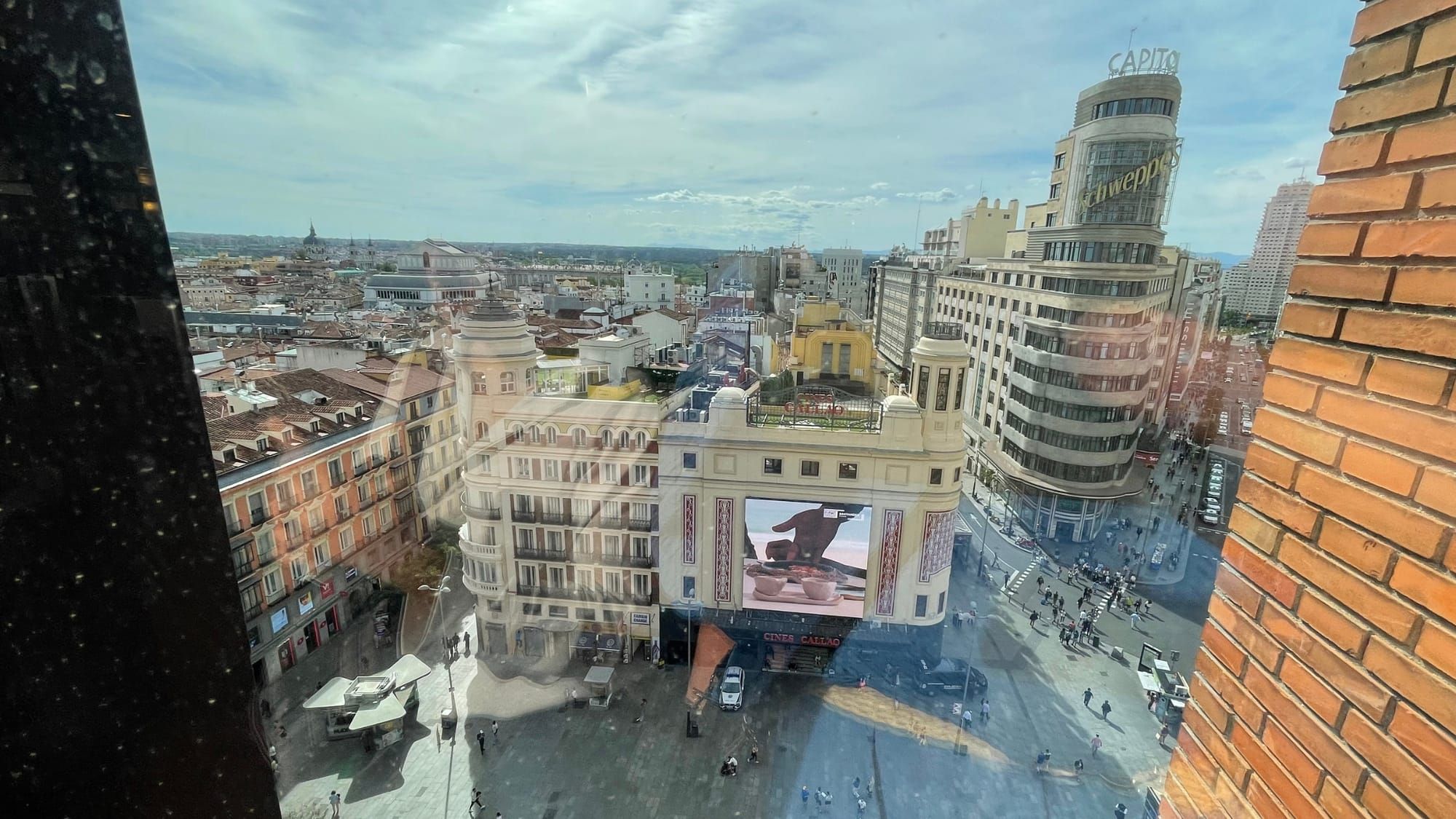 Madrid: Aquí no hay playa, ale zato je to velký španělský letní hit