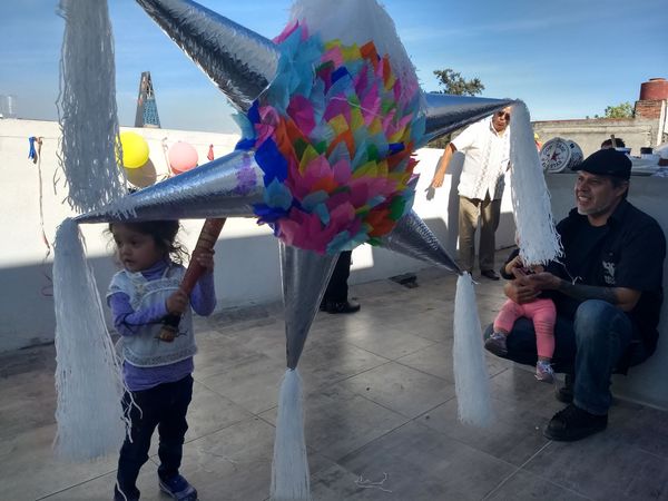 Fúze hispánského Santa Clause s indiánskými rytmy