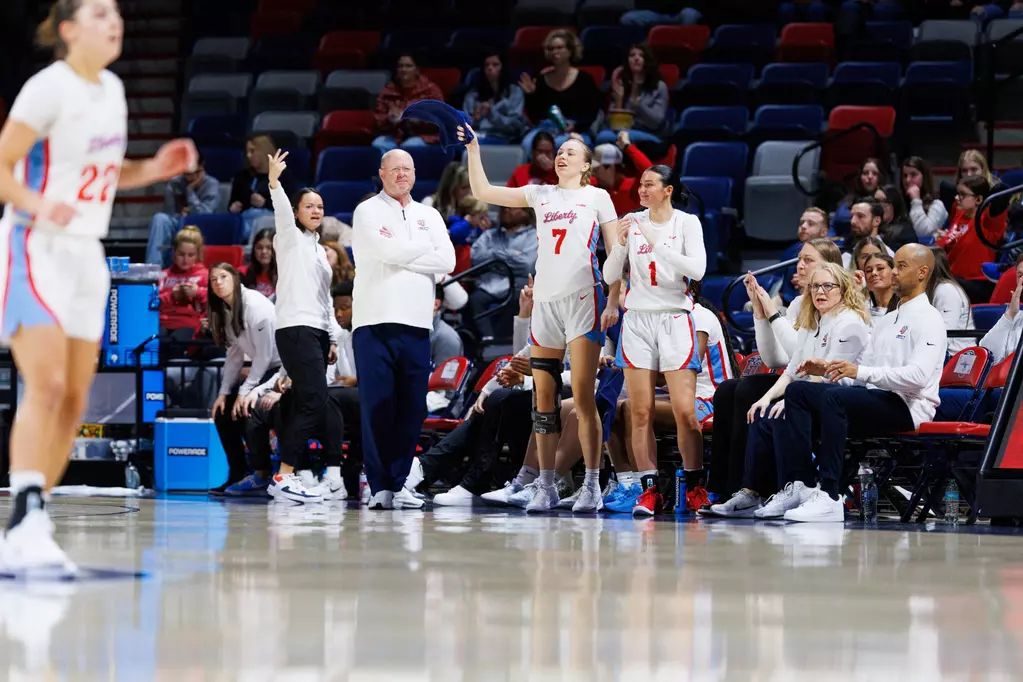 Lady Flames Dominate FIU on Alumni Day