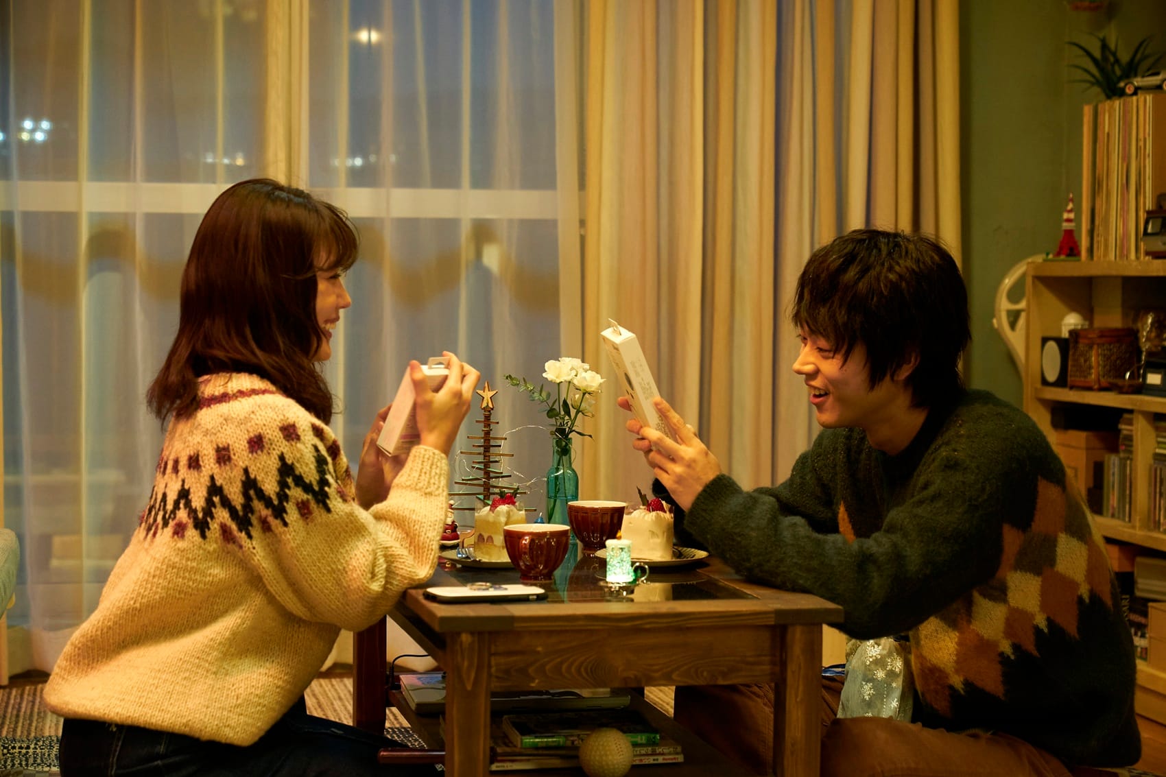 愛過的痕跡，會在無法永恆的現實裡，為我們創造那一點點的奇蹟。