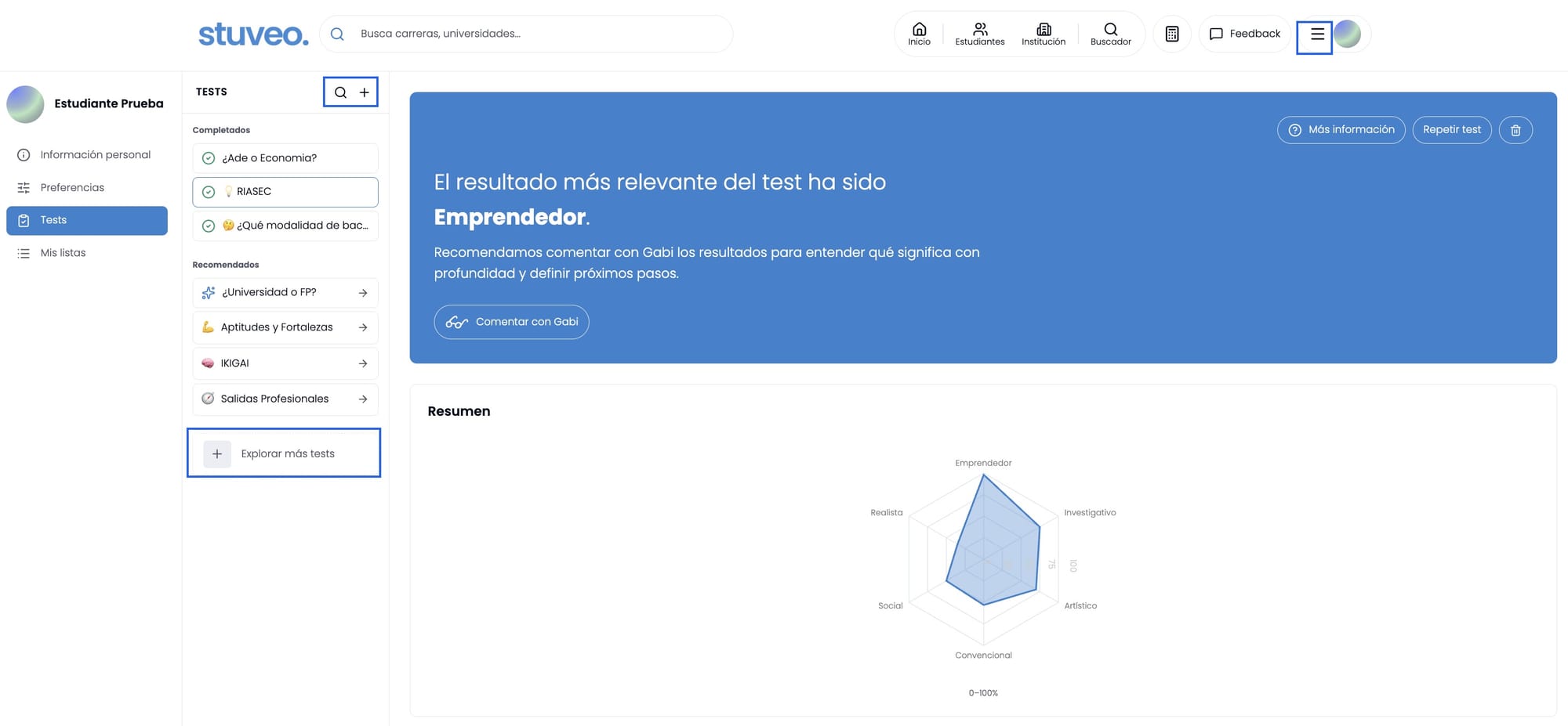 Vista de Tests del alumno, con el icono de menú, el resultado del test RIASEC y el acceso a la biblioteca de tests marcados