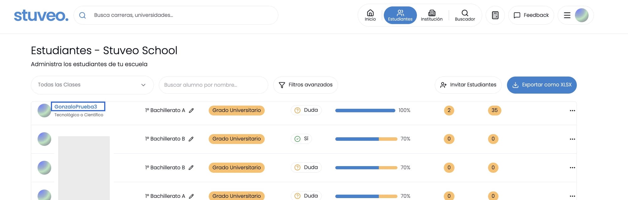 Listado de estudiantes con el nombre de un alumno marcado