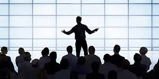 入社第一日 —— 新卒代表とした発表