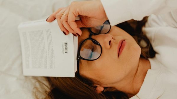 "Dil Düşüncedir", Pınar Erişen