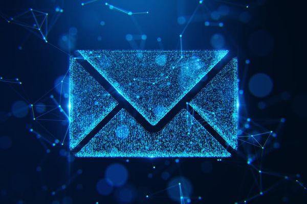 Async Failure Recovery: Queue vs Streaming Channel Strategies