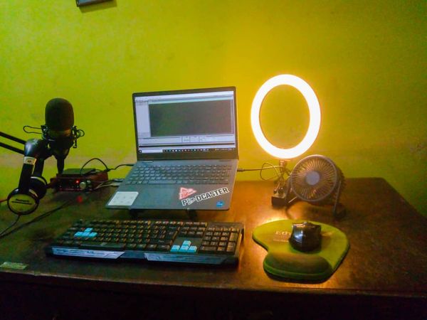 Tony Doe Podcast hosted by Tony Doe