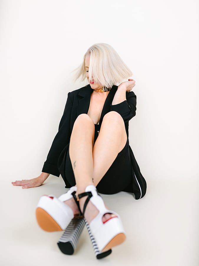 Tips for Taking Top Shelf Selfies – photo by Suzanne Rothmeyer