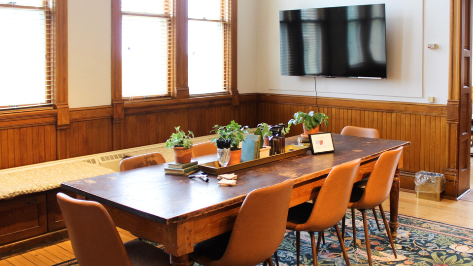Dedicated Conference & Client Meeting Rooms in Hartford WI
