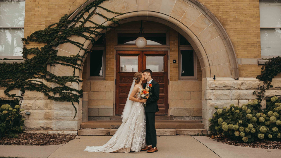 Historic Wedding Ceremony & Vow Exchange Venue in Germantown WI