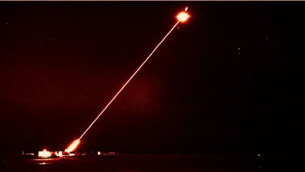 빛의 검, 전장의 새 무기… 2025년 레이저 전쟁 시대