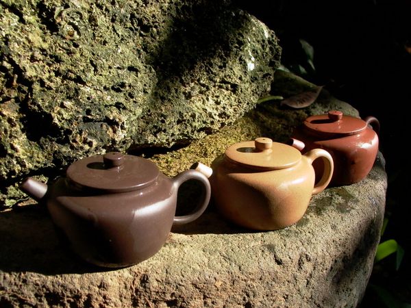 The Isosceles Triangle Rule: A Scientific Approach to Dating Yixing Teapots