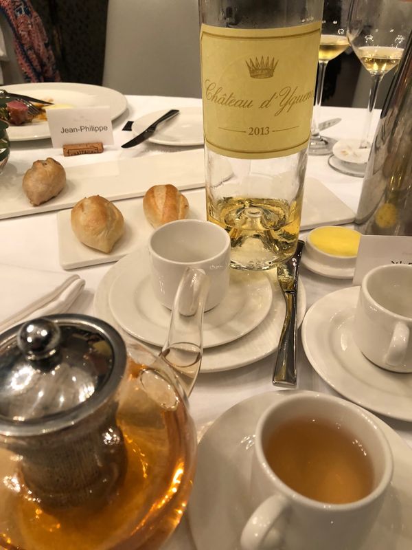 The Perfect Pu’er Performance: An Eastern Surprise at a Château d’Yquem Fine Dining Event