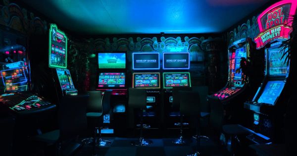 ゲーム・電子書籍業界で国際税務リスクが急増する理由｜数億円の申告漏れが発覚したケースから考える