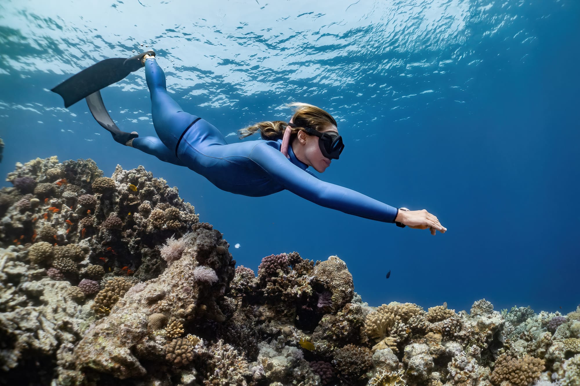 Freediver using freediving fins