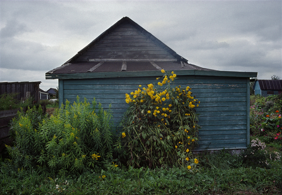 Velsk #2, 2000
C-Print
© Lise Sarfati, Courtesy Yossi Milo Gallery, New York