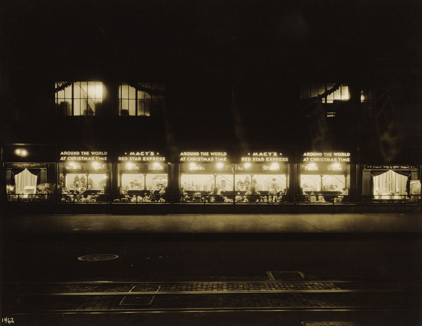 Landy R. Hales's animated window set, <i>Around the World at Christmas Time</i>, Macy's 34th Street, 1933