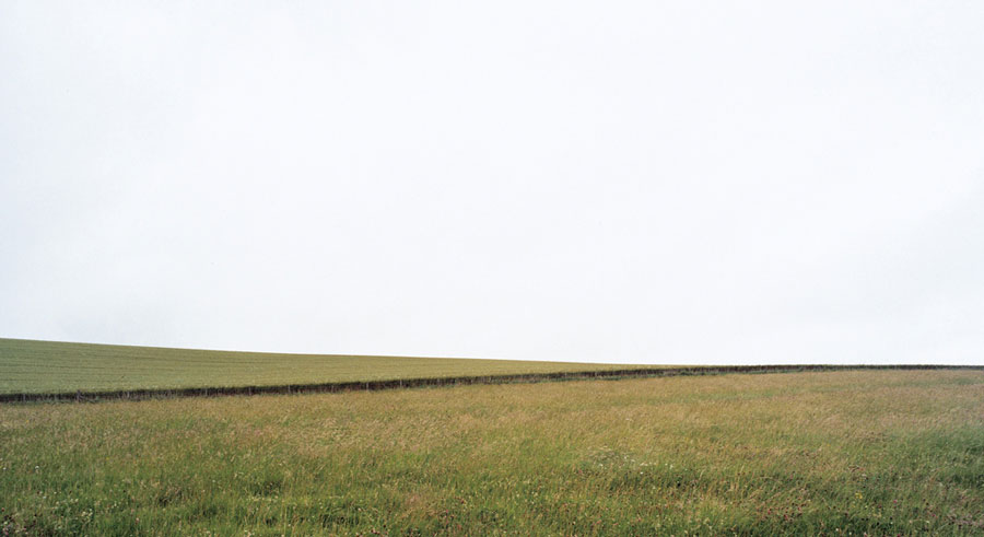 Avebury III, 2002 
From the series Horizons 
Chromogenic Color Print 
© Sze Tsung Leong, Courtesy Yossi Milo Gallery, NYC 
