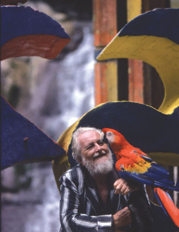 Edward James with macaw at the Homage to Henry Moore sculpture (Michael Schuyt, 2006)