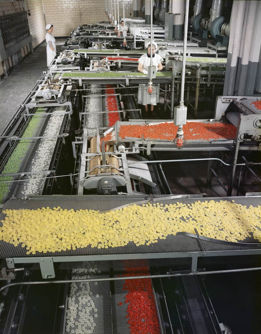 Life Savers Factory, Port Chester, NY, 1956, Chromogenic Color Print, © Ezra Stoller, Courtesy Yossi Milo Gallery, New York.