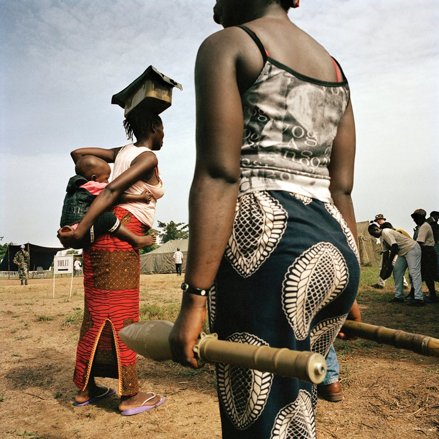 Untitled, Liberia, 2004, Digital C-print, © Tim Hetherington, Courtesy Yossi Milo Gallery, New York