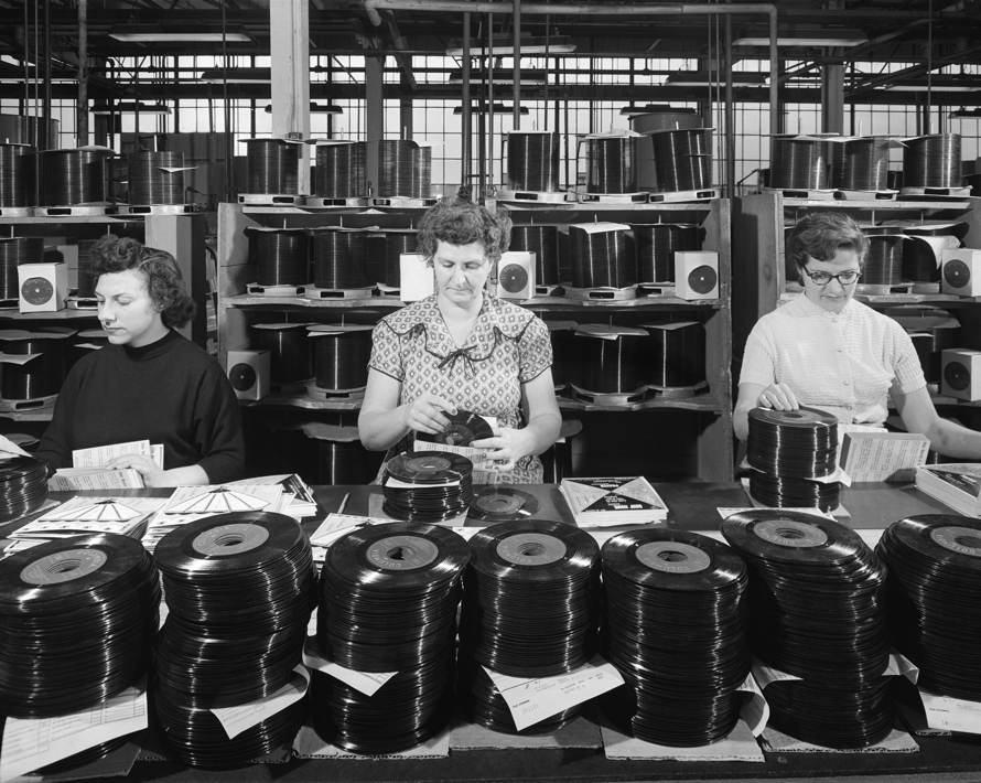 CBS Columbia Records, 1953, Gelatin Silver Print, © Ezra Stoller, Courtesy Yossi Milo Gallery, New York.