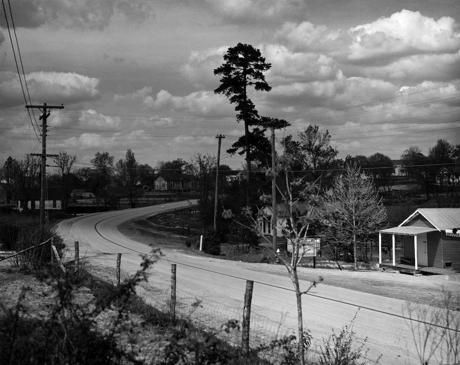 Alonzo Jordan
North Main Street in Front of Jordan Barber Shop and Photography Studio, 1953
© 1996 Documentary Arts, Inc.