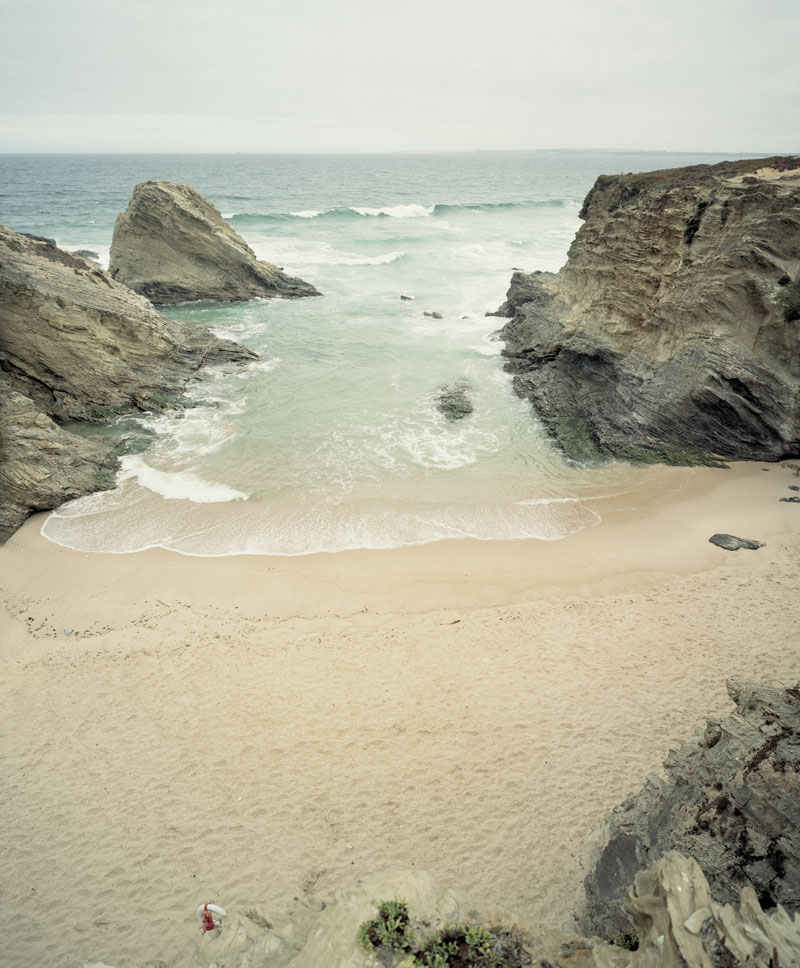 Praia Piquinia 06-08-07 09h52
Lambda print. Images courtesy of <a href=