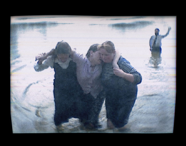 The Wave, 2005
22 x 28 inch pigment inkjet print
Courtesy Robert Mann Gallery, New York