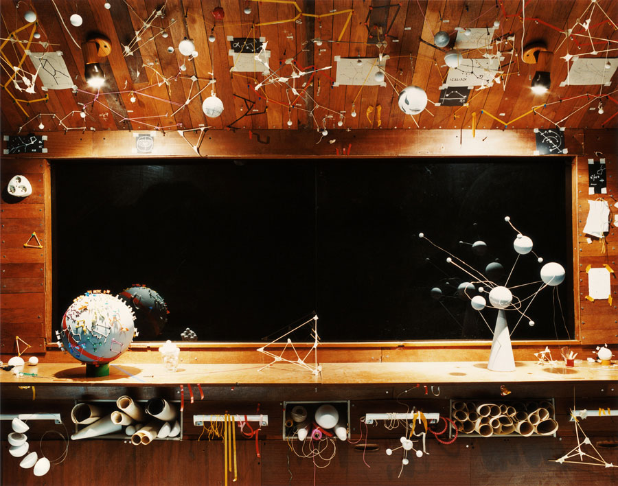 Outpost, 2007. Diasec mounted c-type print. 129 x 160 cm. Edition of five.