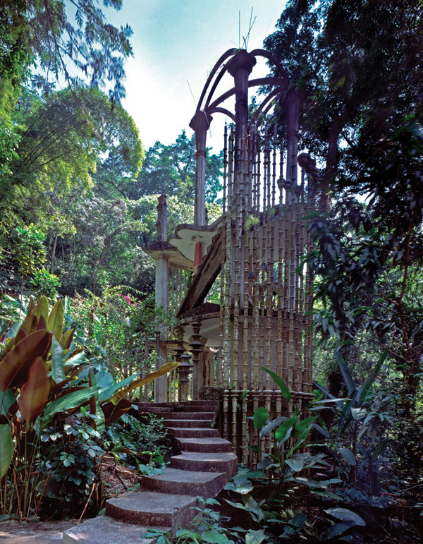 Bamboo Palace (Lourdes Amelia, 1997)