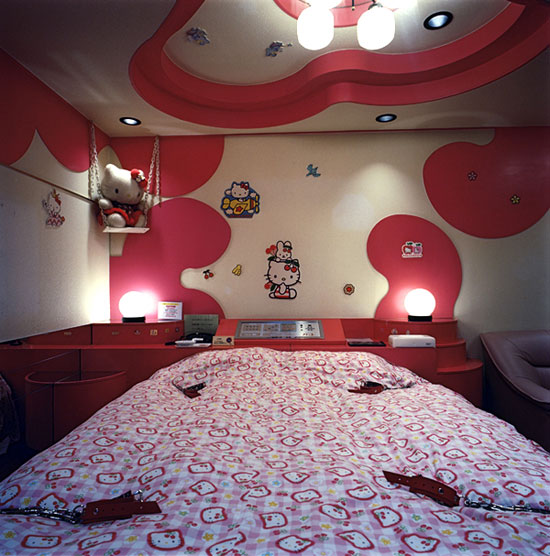 Hello Kitty S&M Room, Hotel Adonis, Osaka 2004
