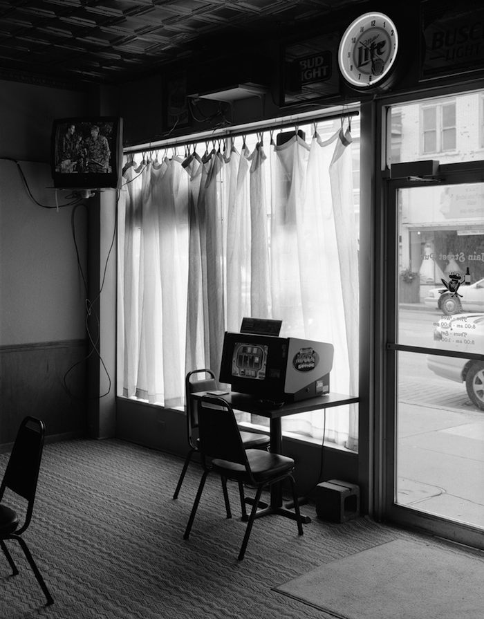 Main Street Pub
Gelatin Silver Print
2007