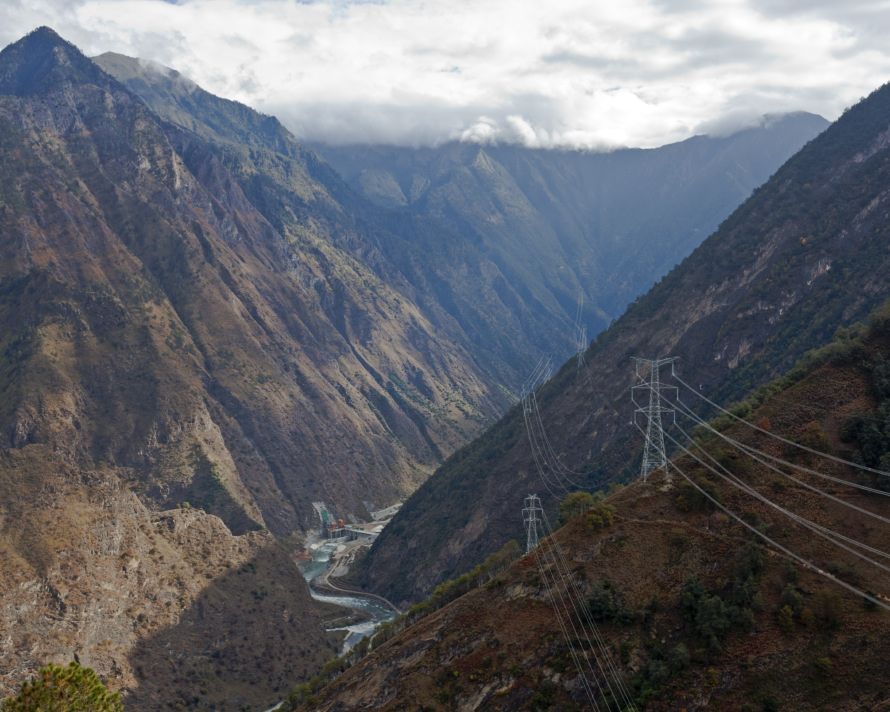 Jingbian, Nov. 30, 2010: A dam under construction begins to redirect the flow of the Yalong River into underground tunnels for power generation. (Photo by Toby Smith. Reportage by Getty Images.)