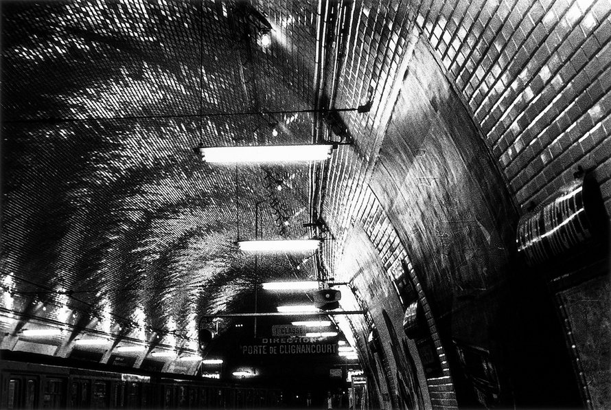 Takuma Nakahira. From the series Circulation: Date, Place, Events. Untitled, 1971. Gelatin silver print © Takuma Nakahira, courtesy Yossi Milo Gallery, New York.