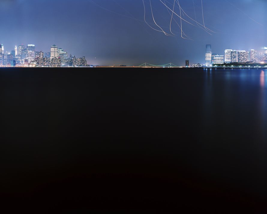 Metropolis 40°47' N 73°58' W (New York)