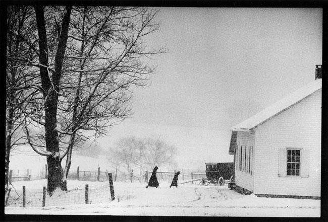 USA, Pennsylvania 2003, Amish churchgoers on their way to the Sunday service