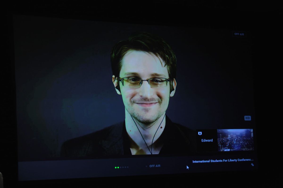 Free Snowden, Please
