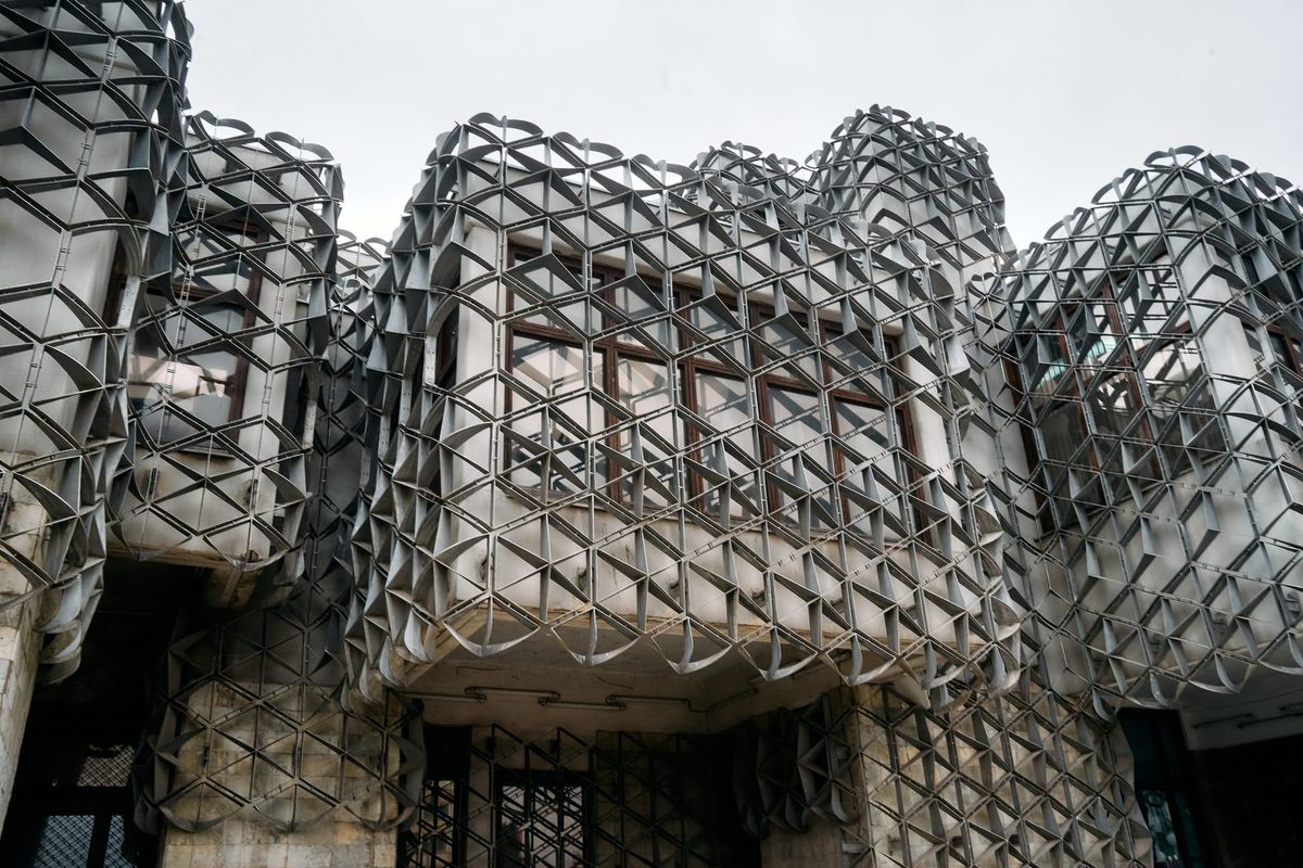 On a day that’s devoted to the White House, let’s have fun with architecture