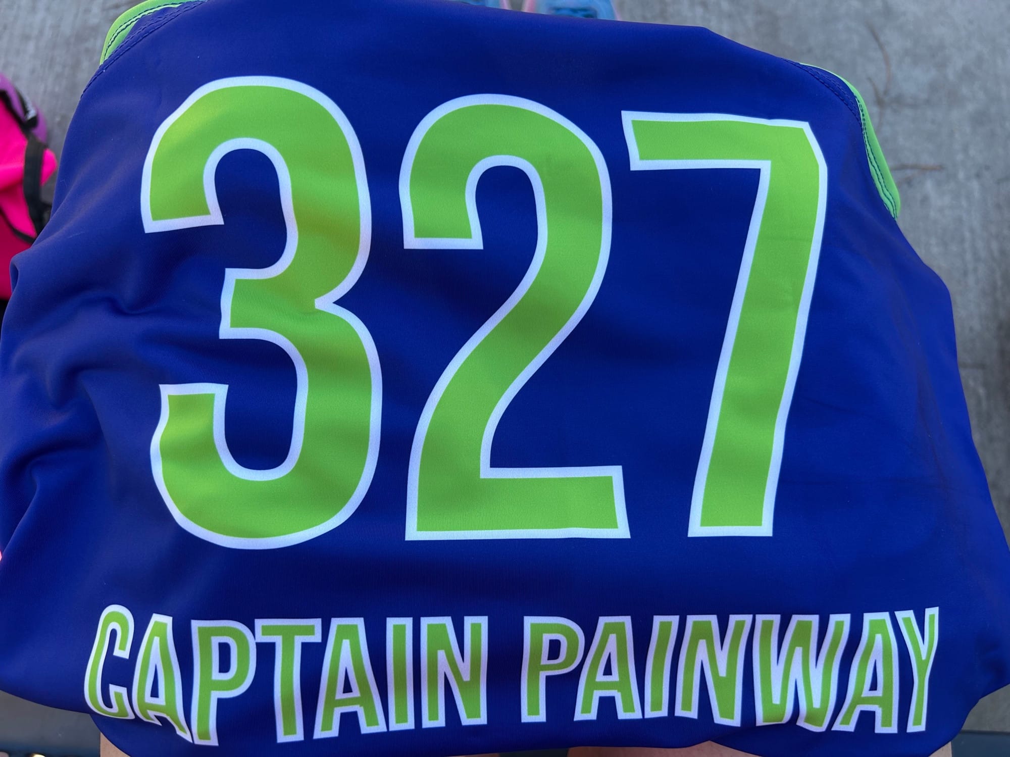 327 Captain Painway in green on blue, back of the jersey