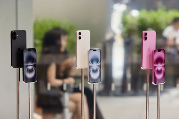 Apple in talks to buy Perplexity AI