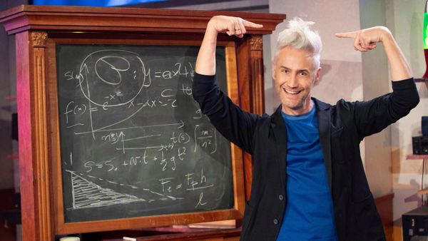 (Fluente) Il caso Vincenzo Schettini e le polemiche sugli insegnanti influencer