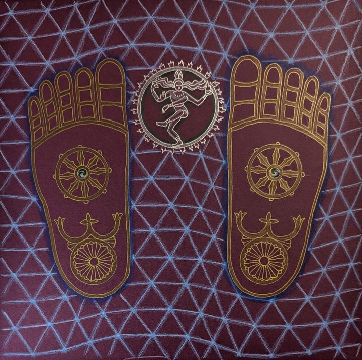 A drawing of the Buddha's footprints with Buddhist symbols, and a small dancing Shiva in between them.
